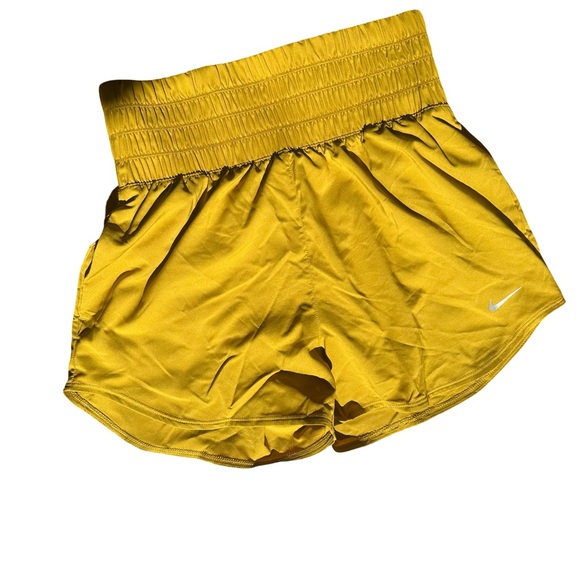 Nike Gold Dri-FIT Shorts - Picture 1 of 7